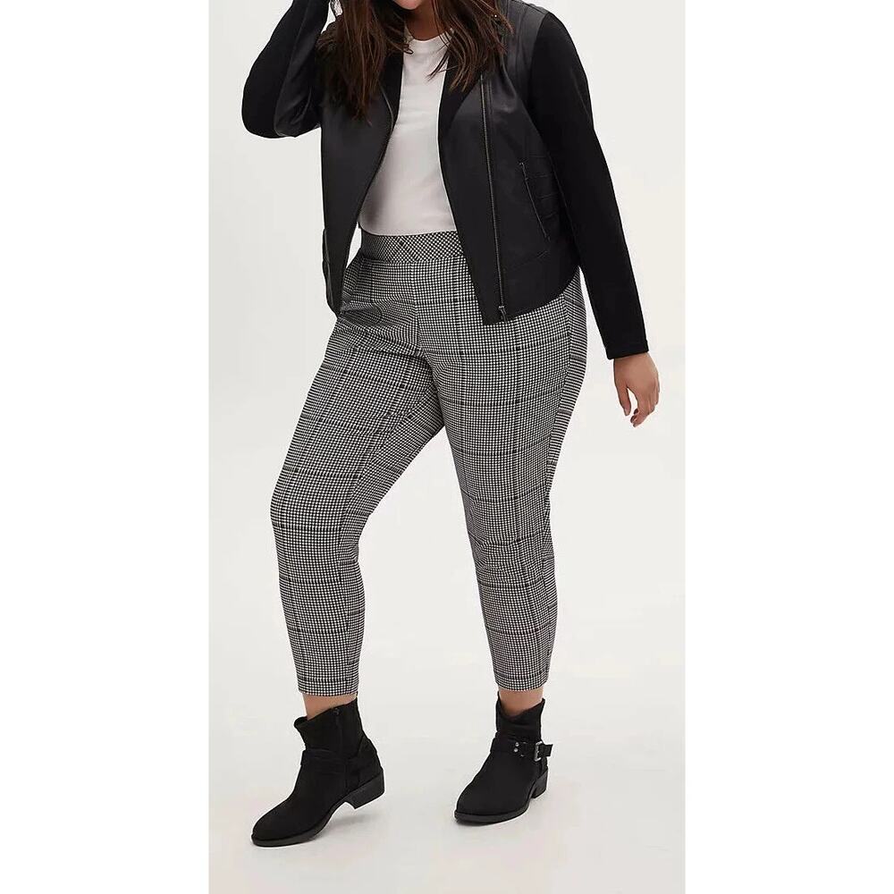 NWT Torrid Plaid Houndstooth Crepe Pull-On Tapered Pant Plus Size: 2X (18/20)